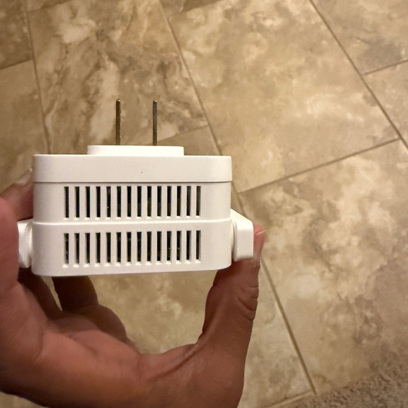 MACARD RE1200 Dual Band Wi-Fi WiFi Extender with 1Gbps Ethernet Port - Picture 3 of 8